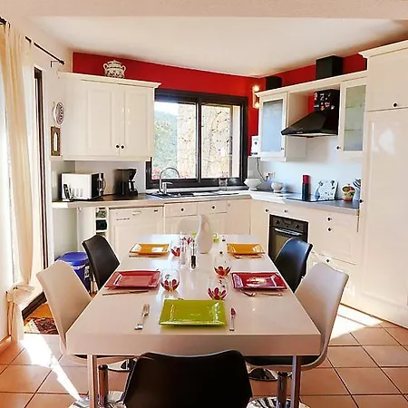 Saint-aygulf Sleeps 6 Pool Air Con Wifi